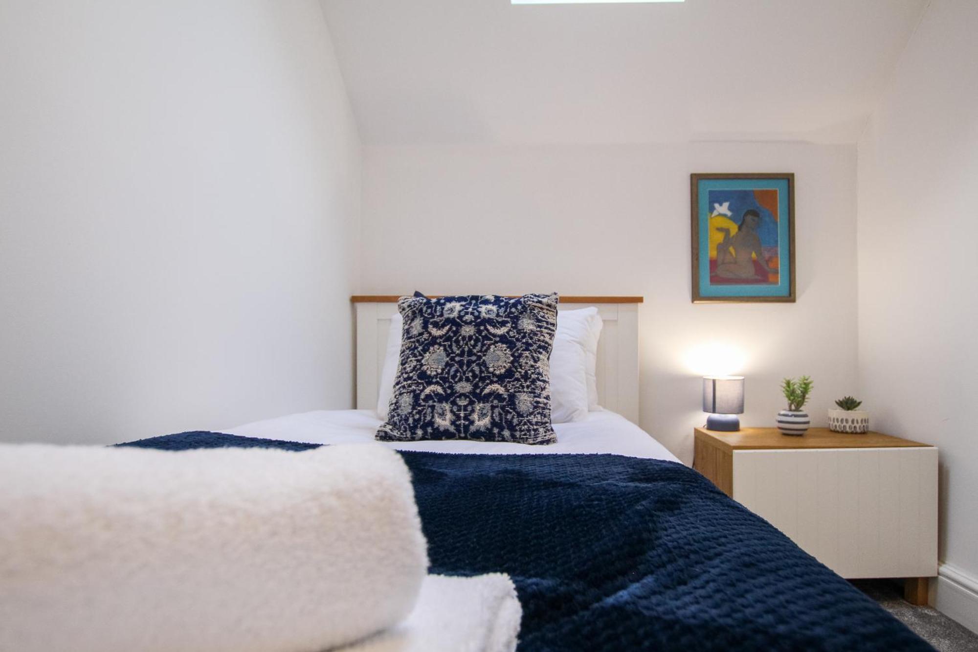 Fairways View - Spacious Apartment - Sleeps 6 - Lovely Views - By Rework Accommodation ホイレイク エクステリア 写真